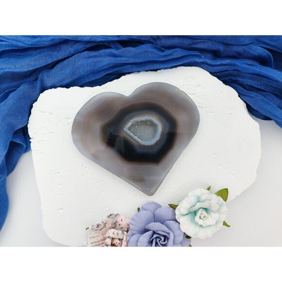 Druzy Agate Flat Heart Crystal Carving - Picture 7 of 7